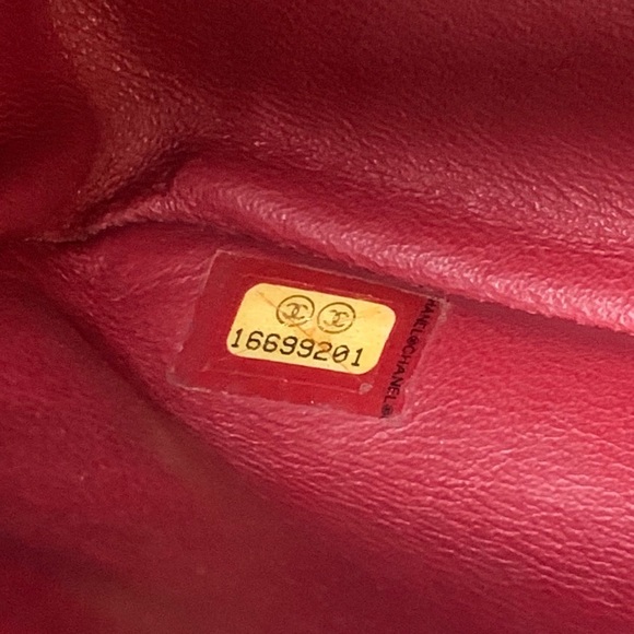 Chanel Caviar Red Jumbo SHW - Picture 10 of 11